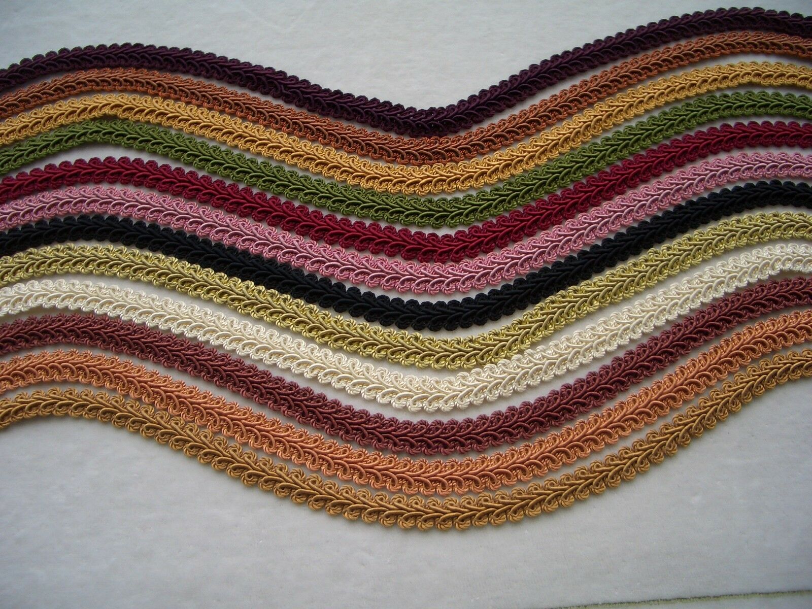 Sold By The Yard ~ Beautiful French Style Braid Gimp Trim ~ Choice Of Colors